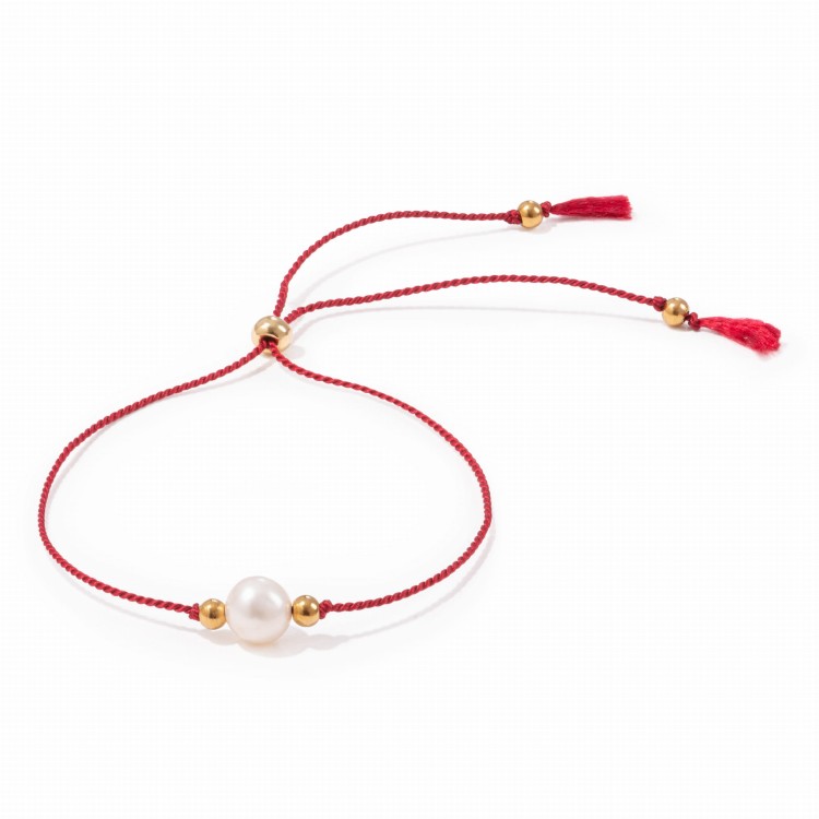 Czerwona bransoletka z perłą na wieczór panieński